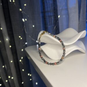 Bransoletka damska z rodonitu i larvikitu