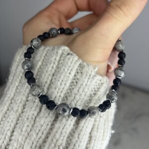 Bransoletka męska z jaspisu szarego i lawy wulkanicznej z hematytem